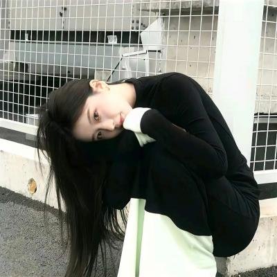 阿拉姜色 海报